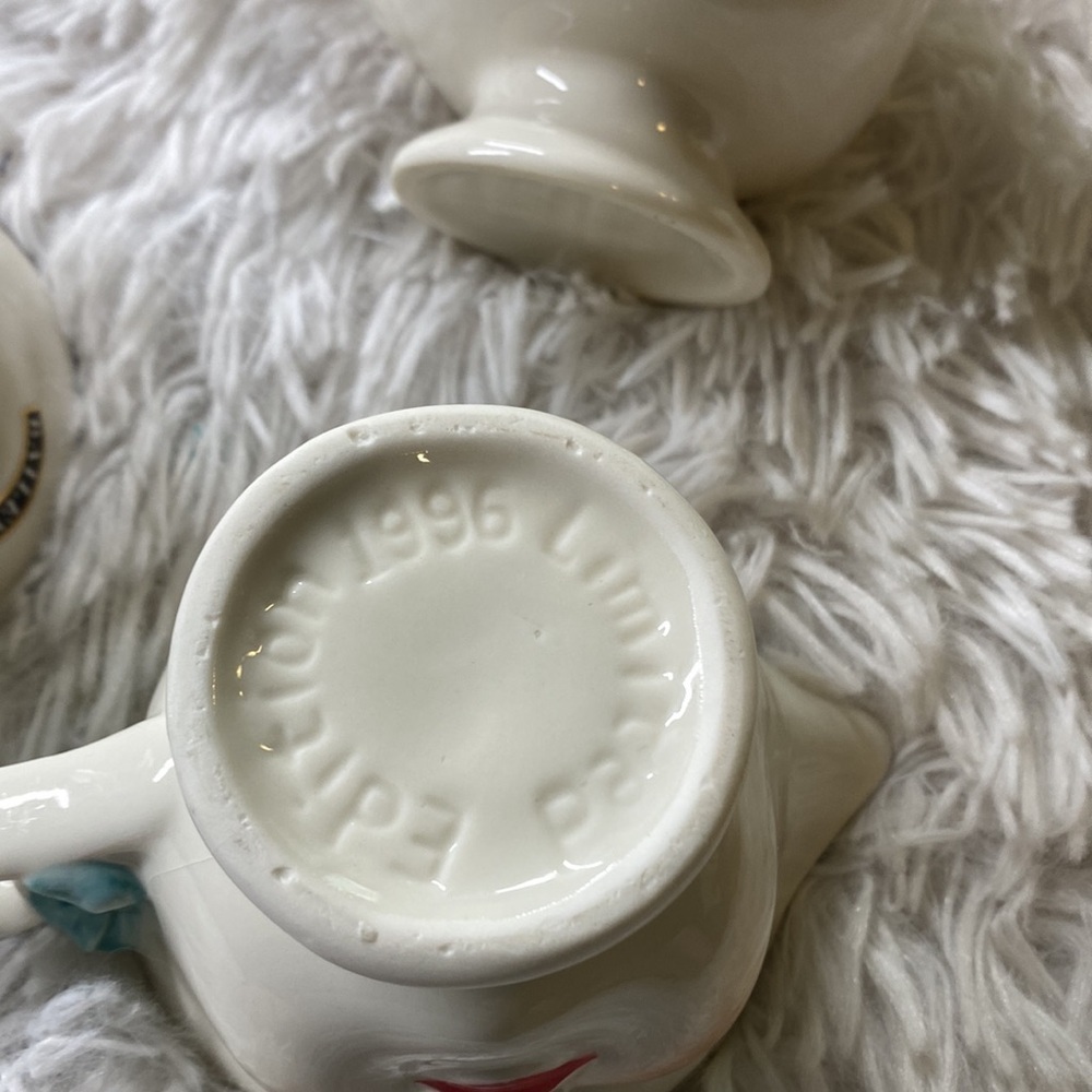 Baileys collectible coffee cups and creamer - Picture 4 of 4